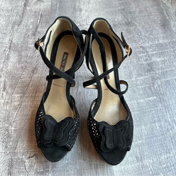 Bruno Magli Suede Leather Heels Sandals Ankle Strap Size 39 Black Butterfly - Picture 2 of 14